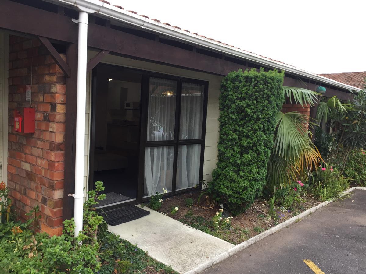 Gibson Court Motel Роторуа Екстер'єр фото