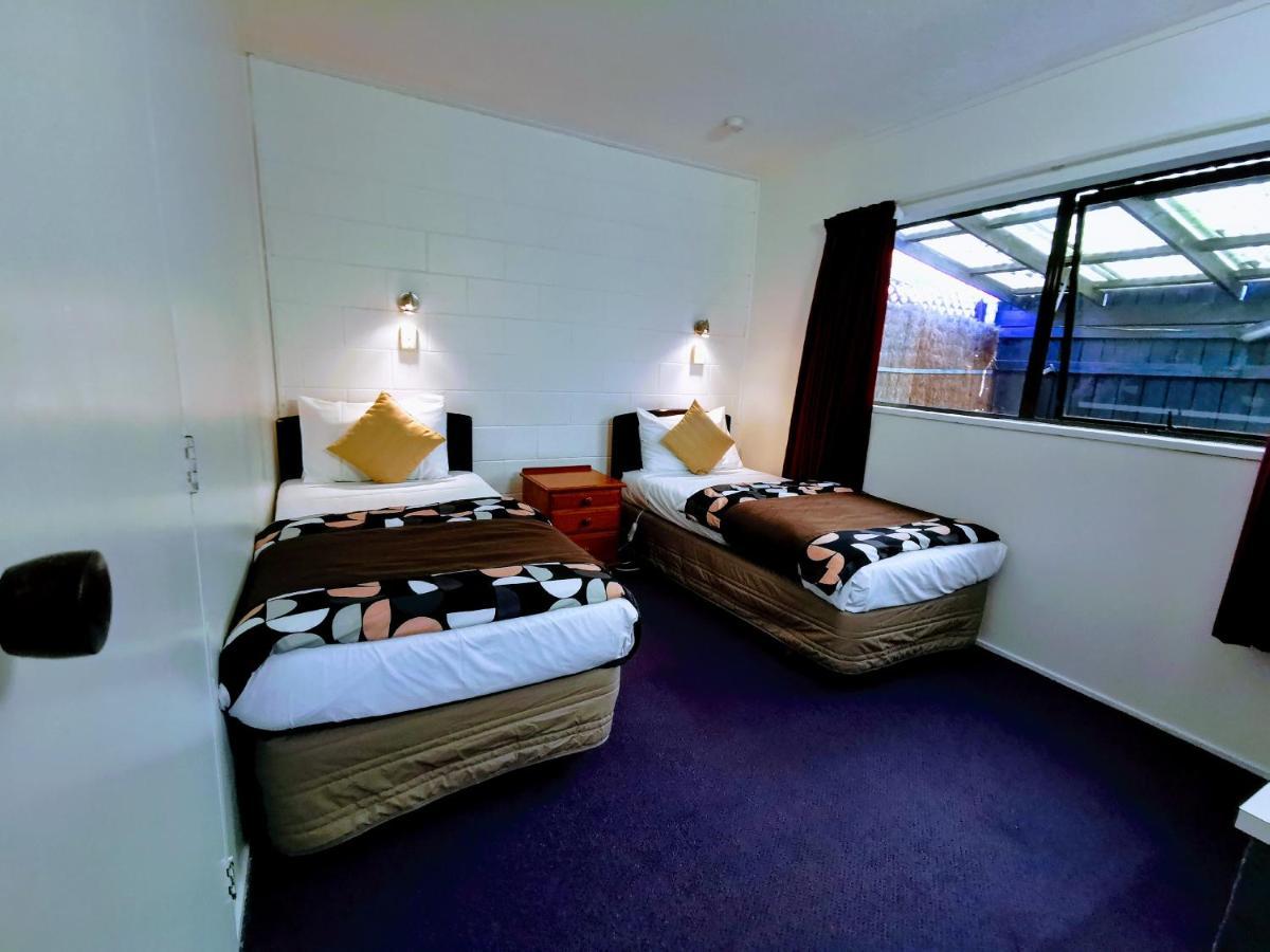 Gibson Court Motel Роторуа Екстер'єр фото
